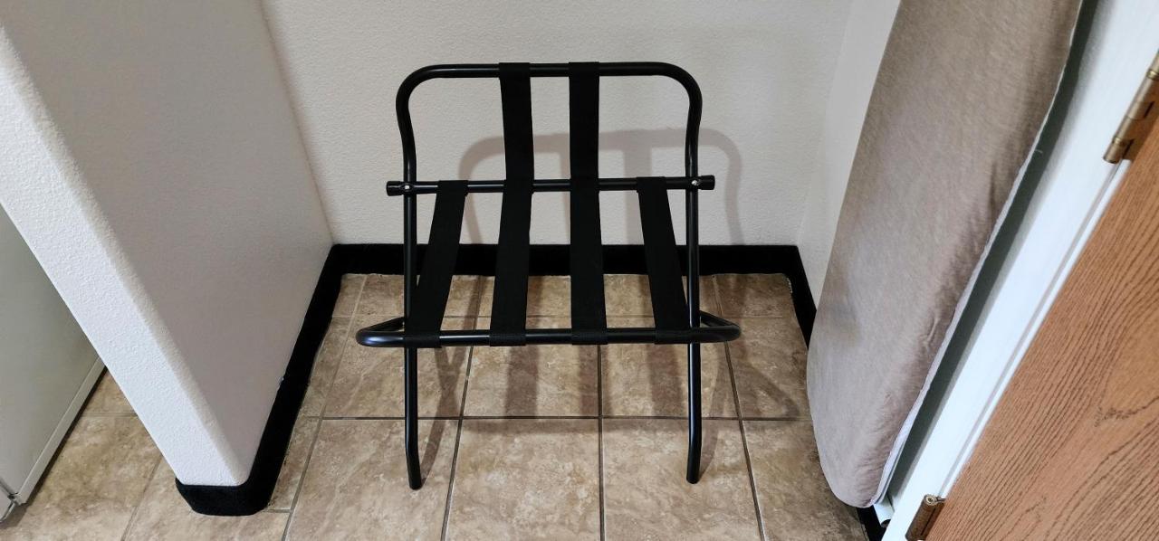 Queen Suite with Sofa Bed - Non-Smoking at All Towne Suites