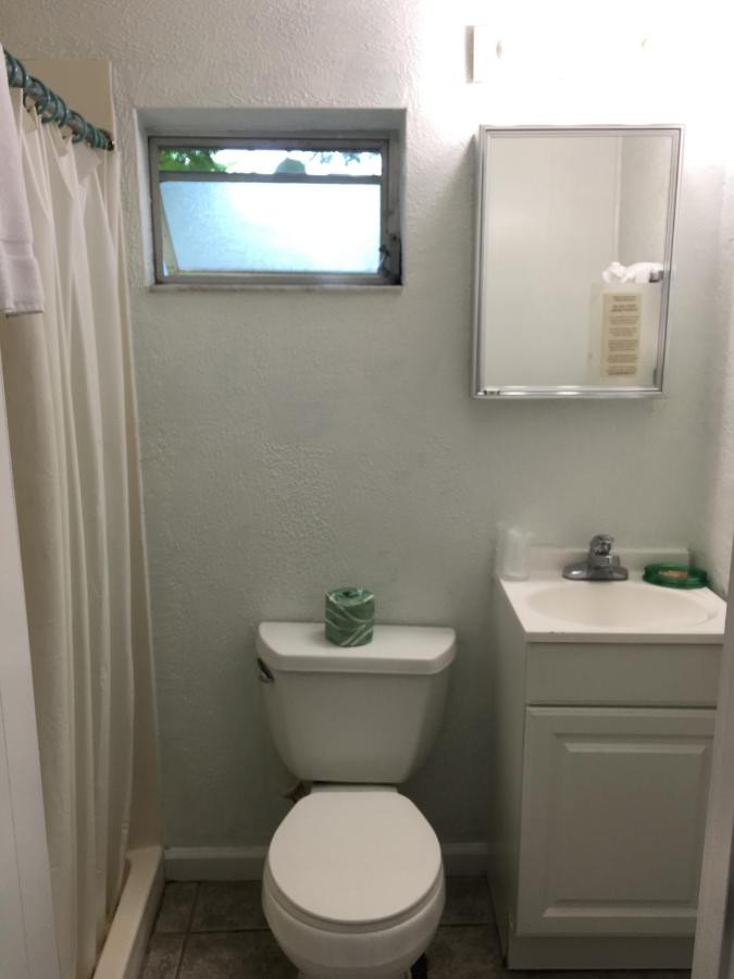 Cottage One Double Bed at The Pelican Key Largo Cottages