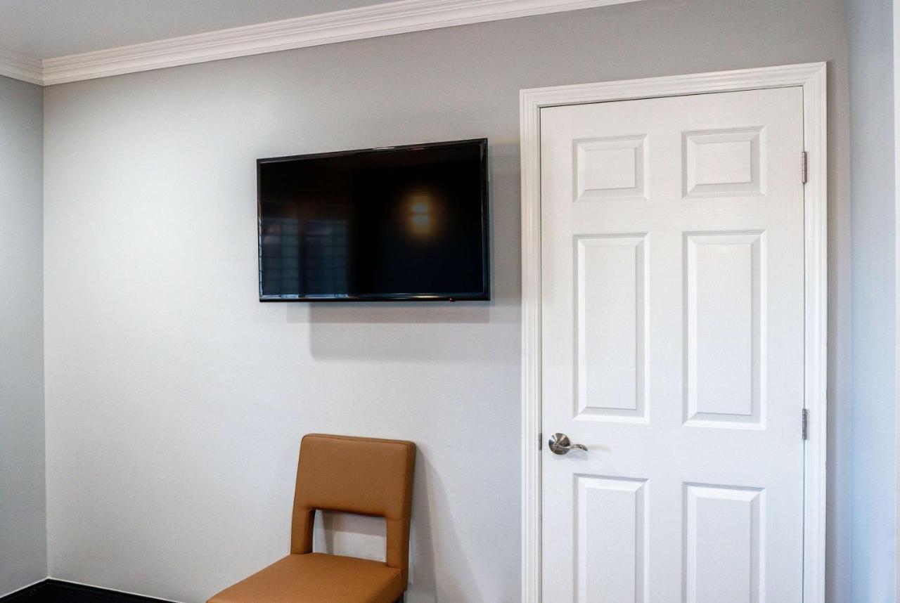 Travelodge Inn & Suites by Wyndham Bell Los Angeles Area