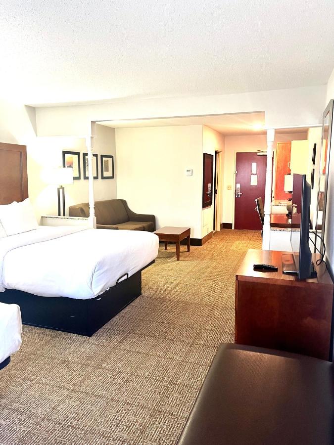 Queen Suite with Two Queen Beds - Non-Smoking at Comfort Inn & Suites Jackson