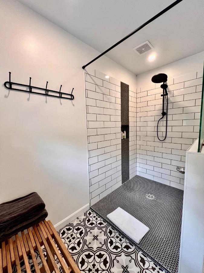 | Canterbury Cottage Bed & Breakfast
