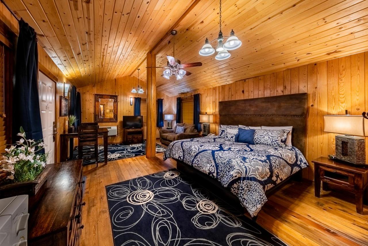 | Desert Rose Resort & Cabins