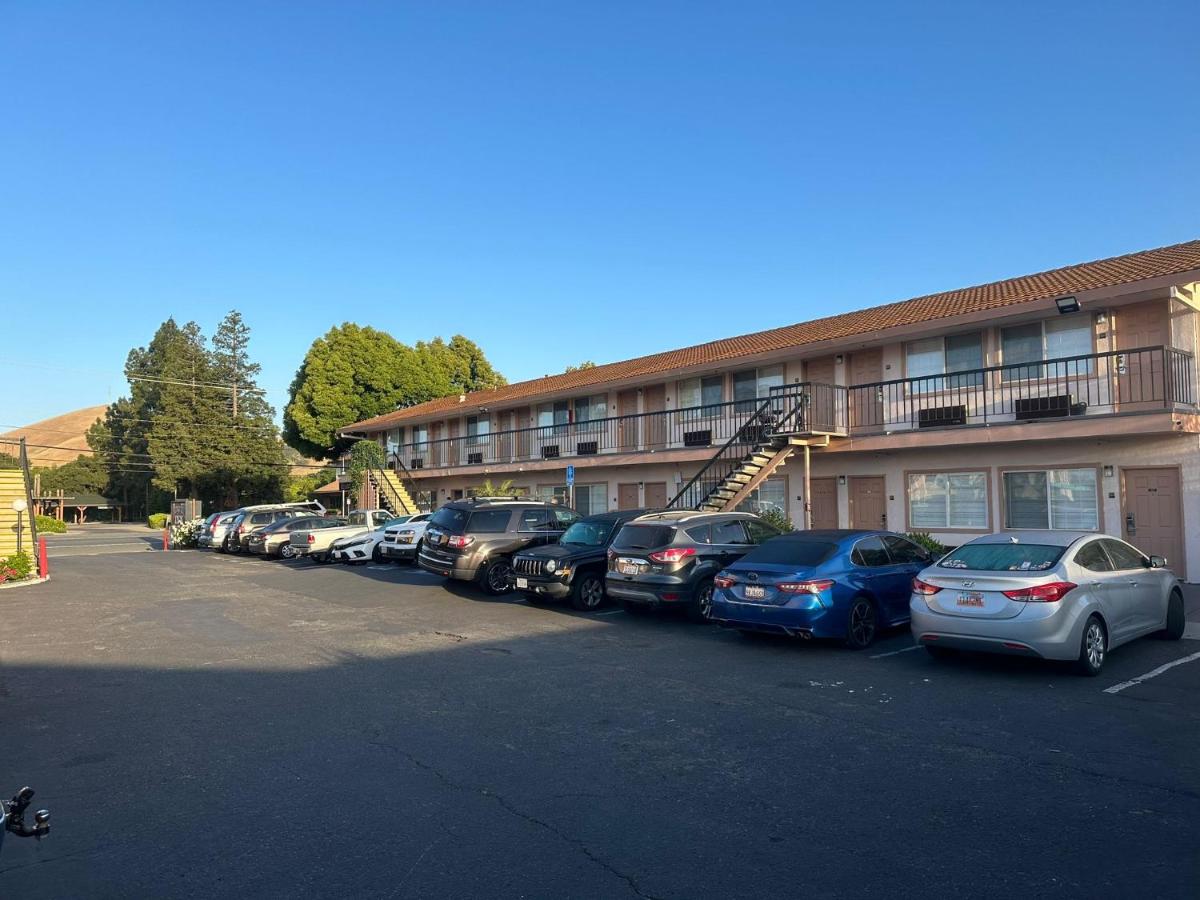 | Morgan Hill Inn