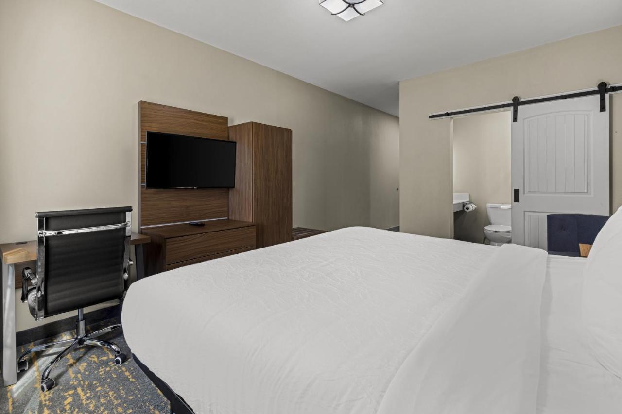 Standard King Room at The Mulberry Hotel