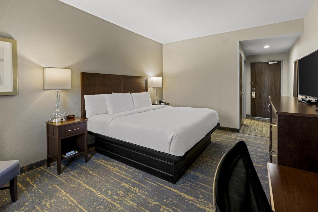 Standard King Room at The Mulberry Hotel