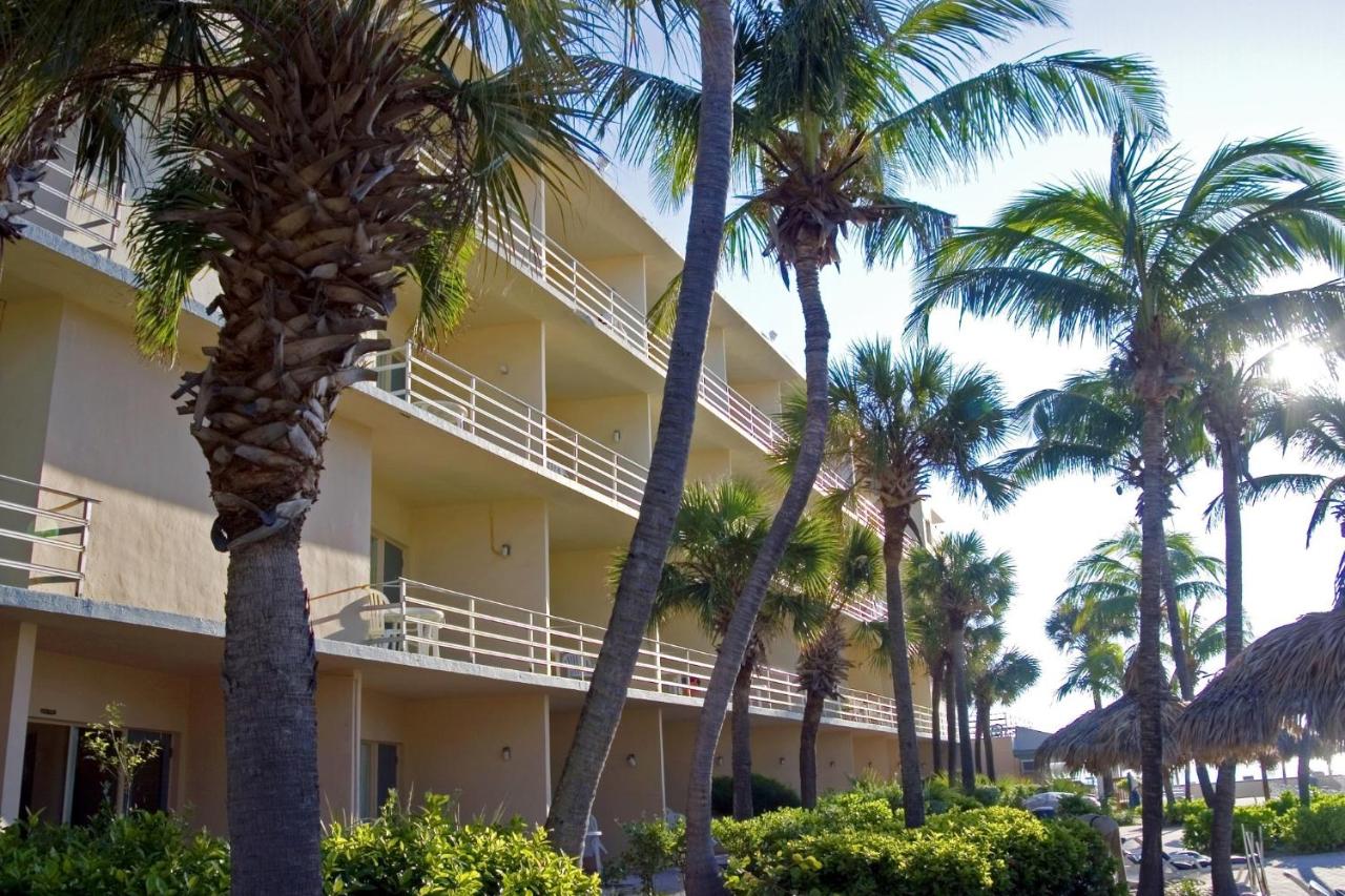 | Thunderbird Beach Hotel