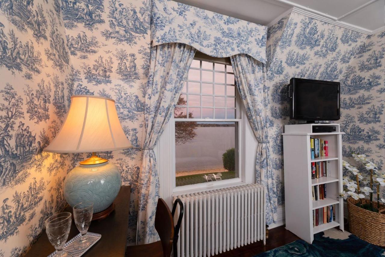 | Harbor Knoll Bed and Breakfast