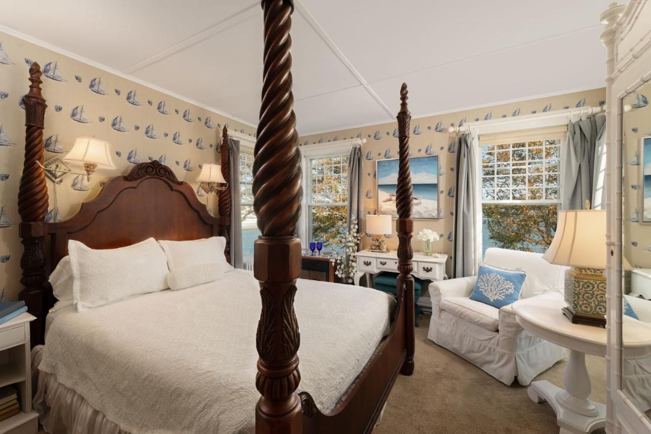 | Harbor Knoll Bed and Breakfast