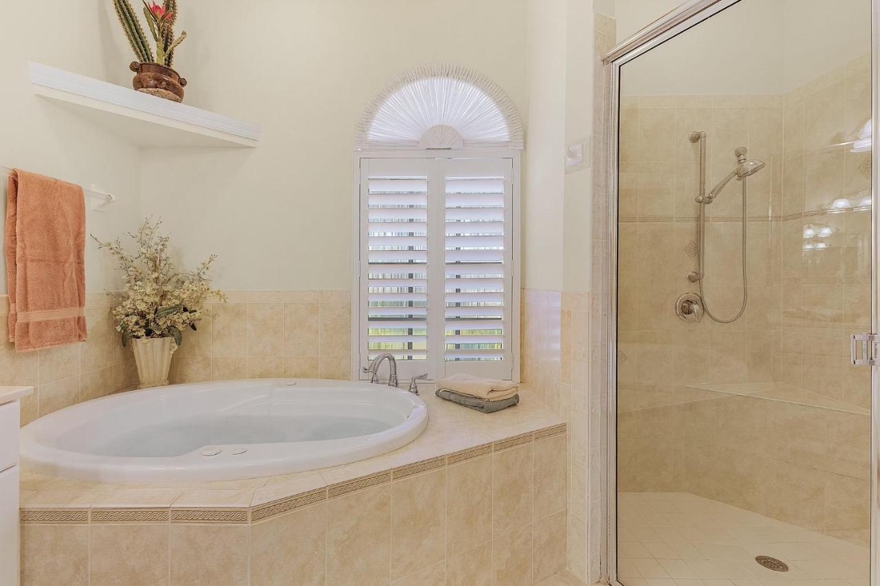 | Waterfront Villa ID2621