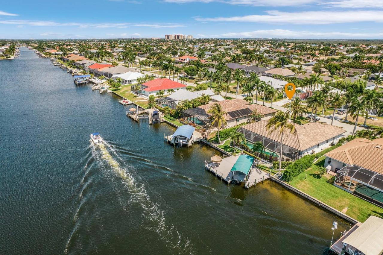 | Waterfront Villa ID2621