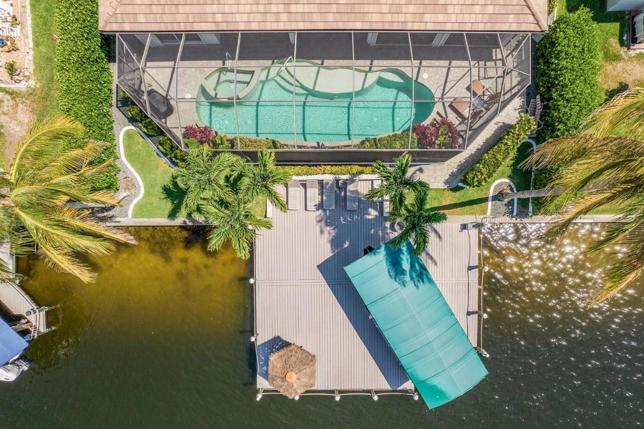 | Waterfront Villa ID2621
