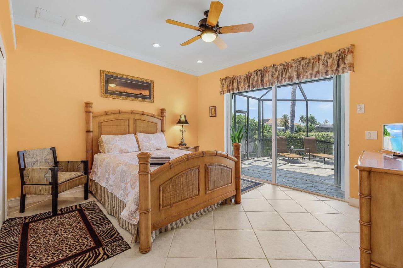 | Waterfront Villa ID2621