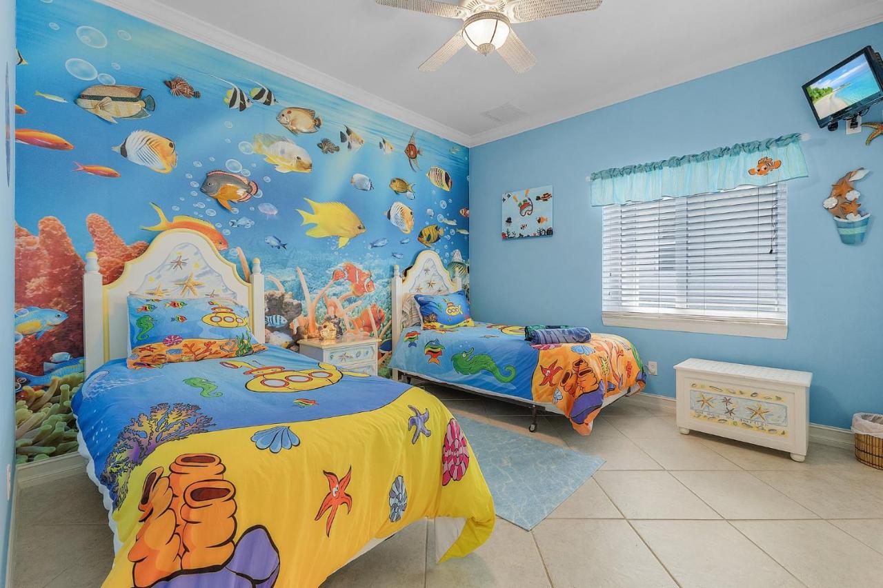 | Waterfront Villa ID2621