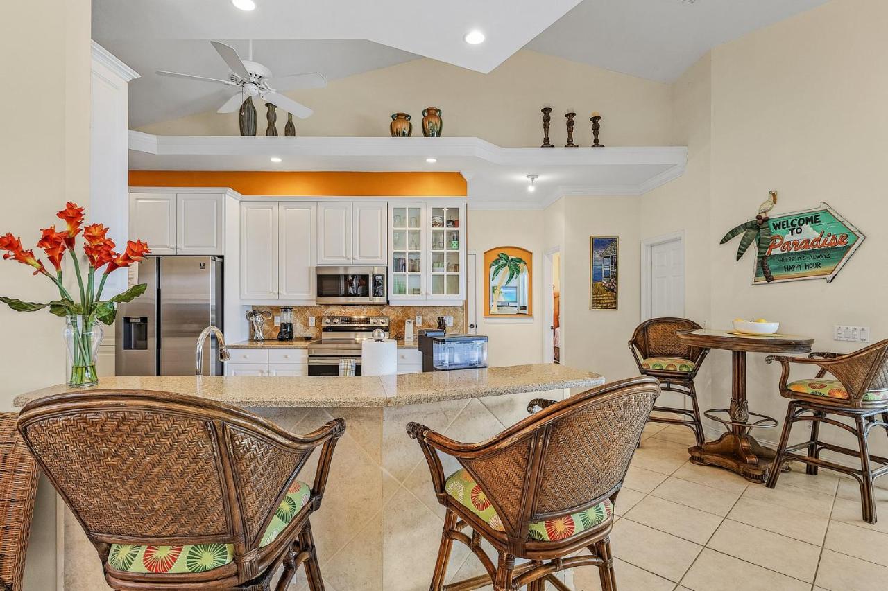 | Waterfront Villa ID2621
