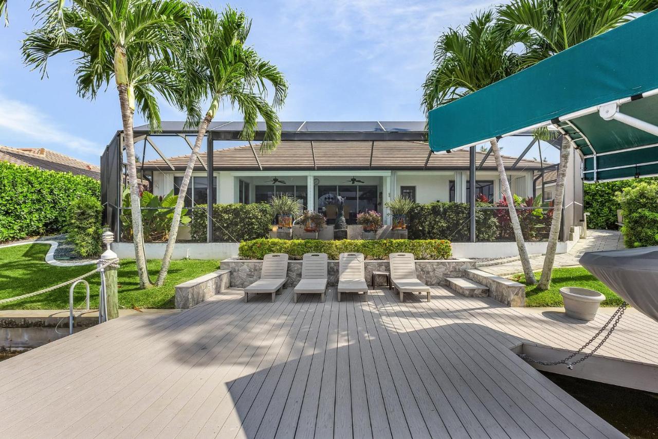 | Waterfront Villa ID2621