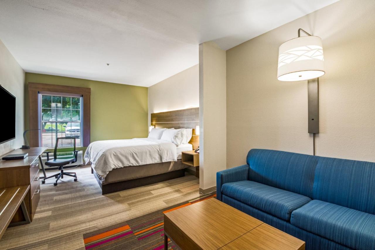 | Holiday Inn Express Hotel & Suites Columbus, an IHG Hotel