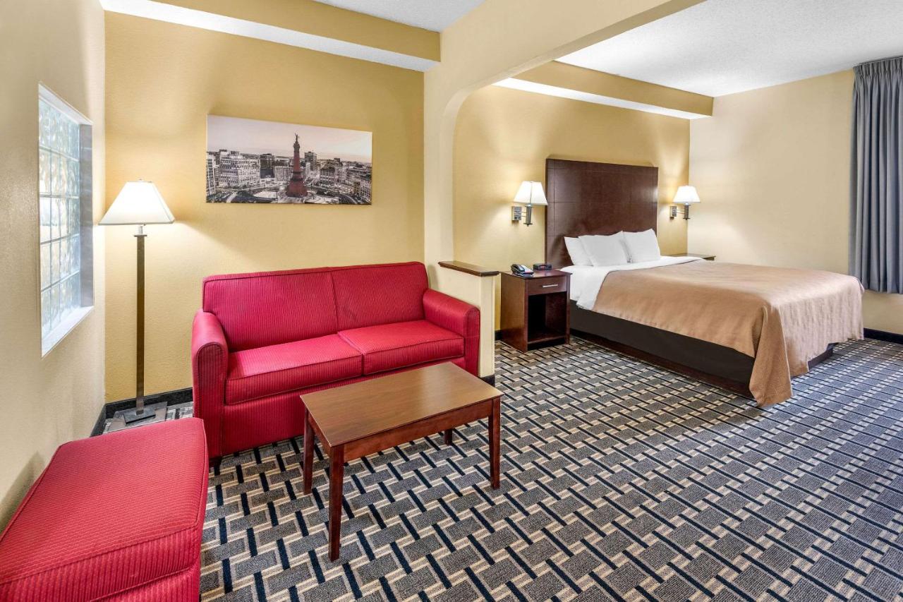 | Clarion Inn & Suites Northwest