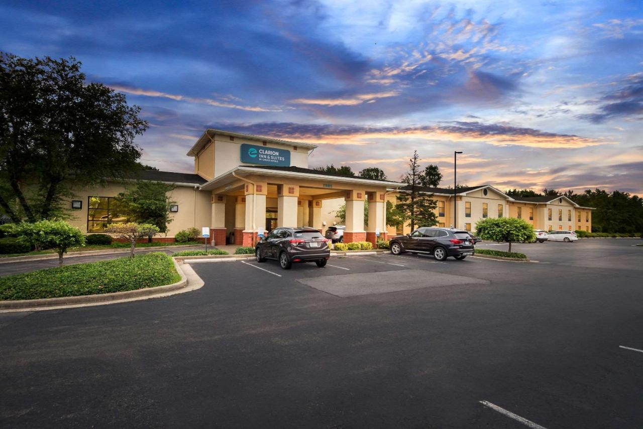 | Clarion Inn & Suites Northwest