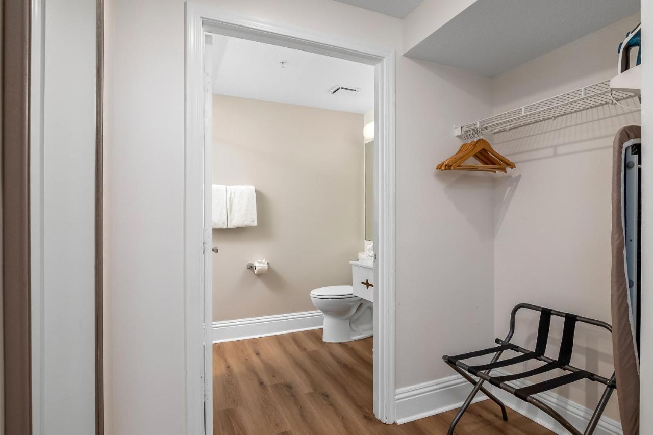 | Naples Park Central Hotel