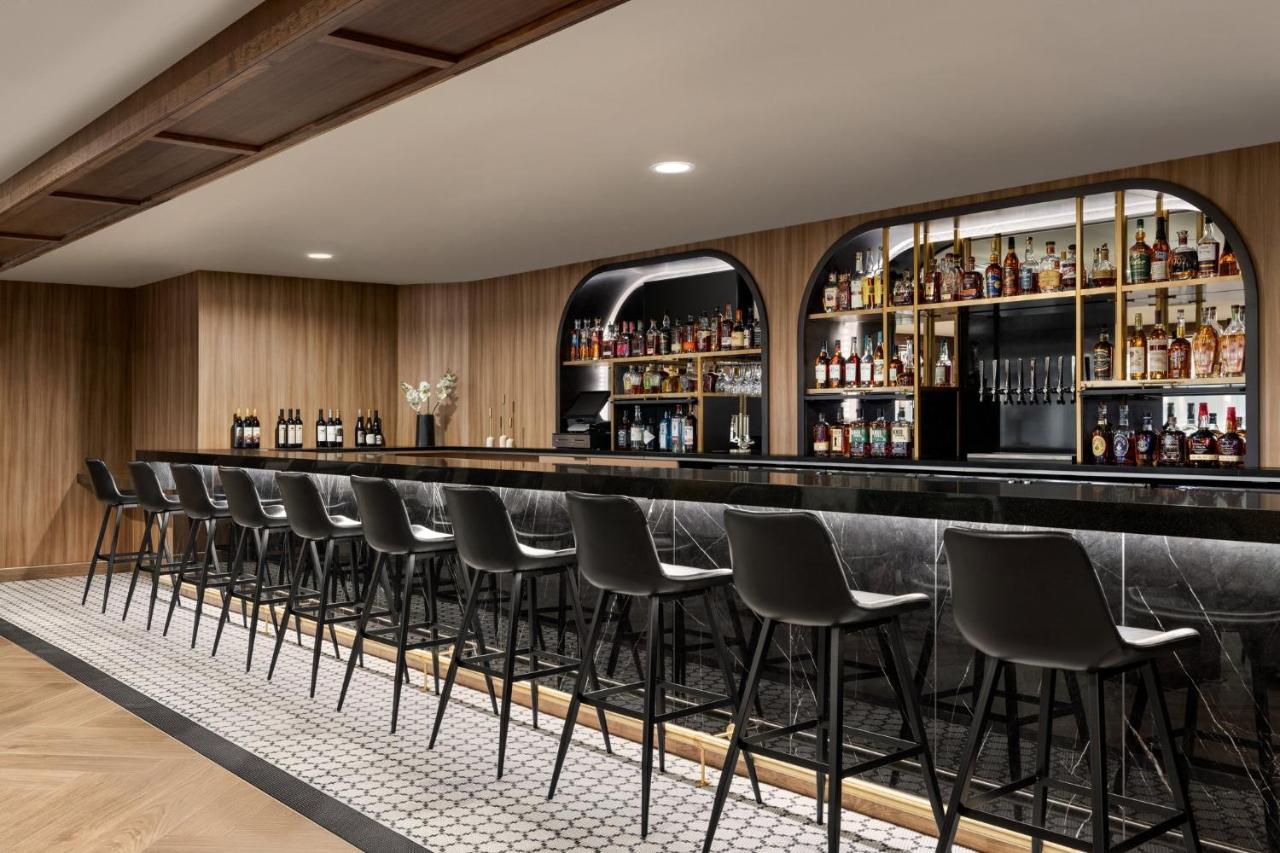 | Crowne Plaza Louisville Airport Expo Center, an IHG Hotel