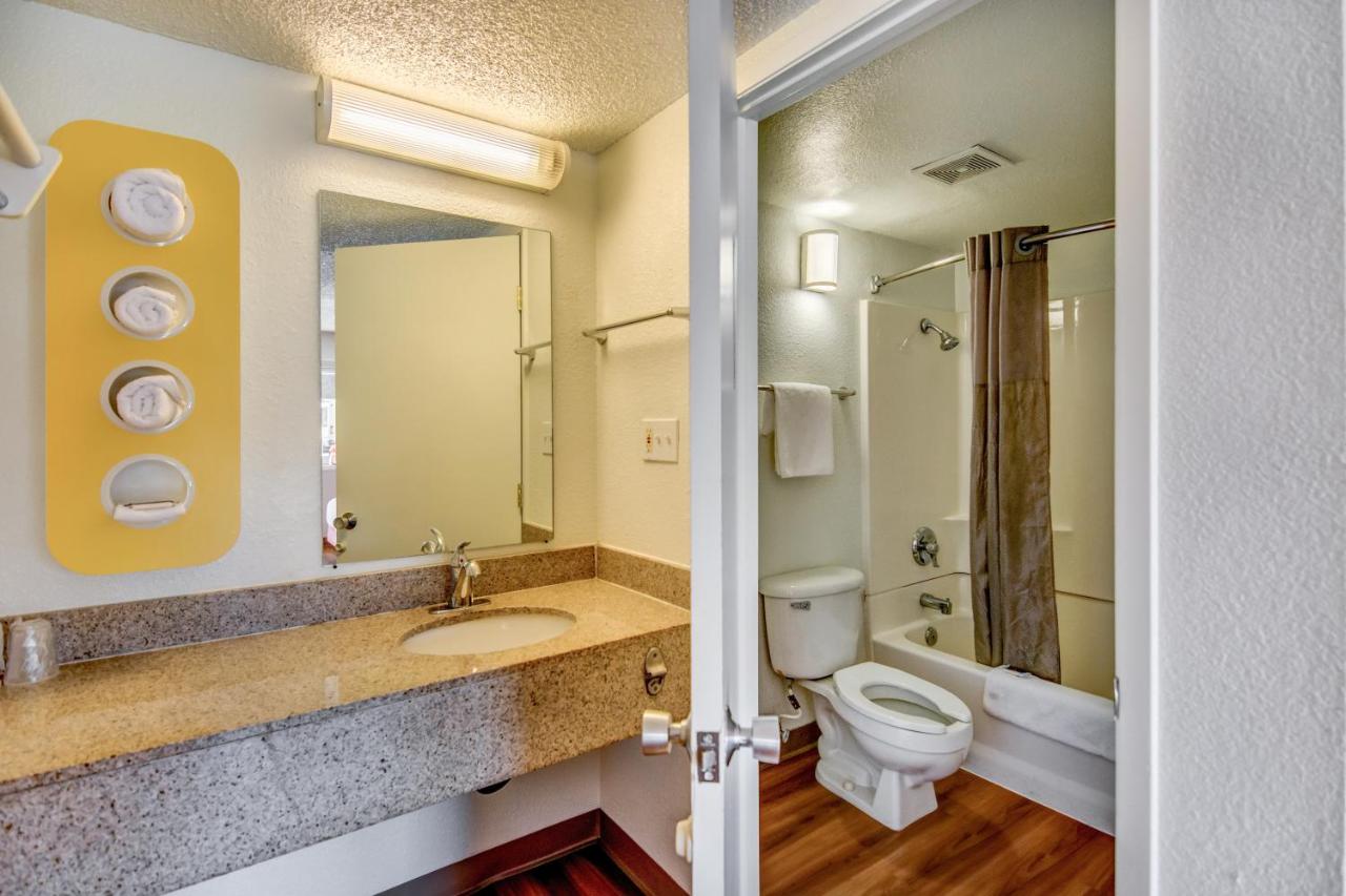| Motel 6-Stockton, CA - North