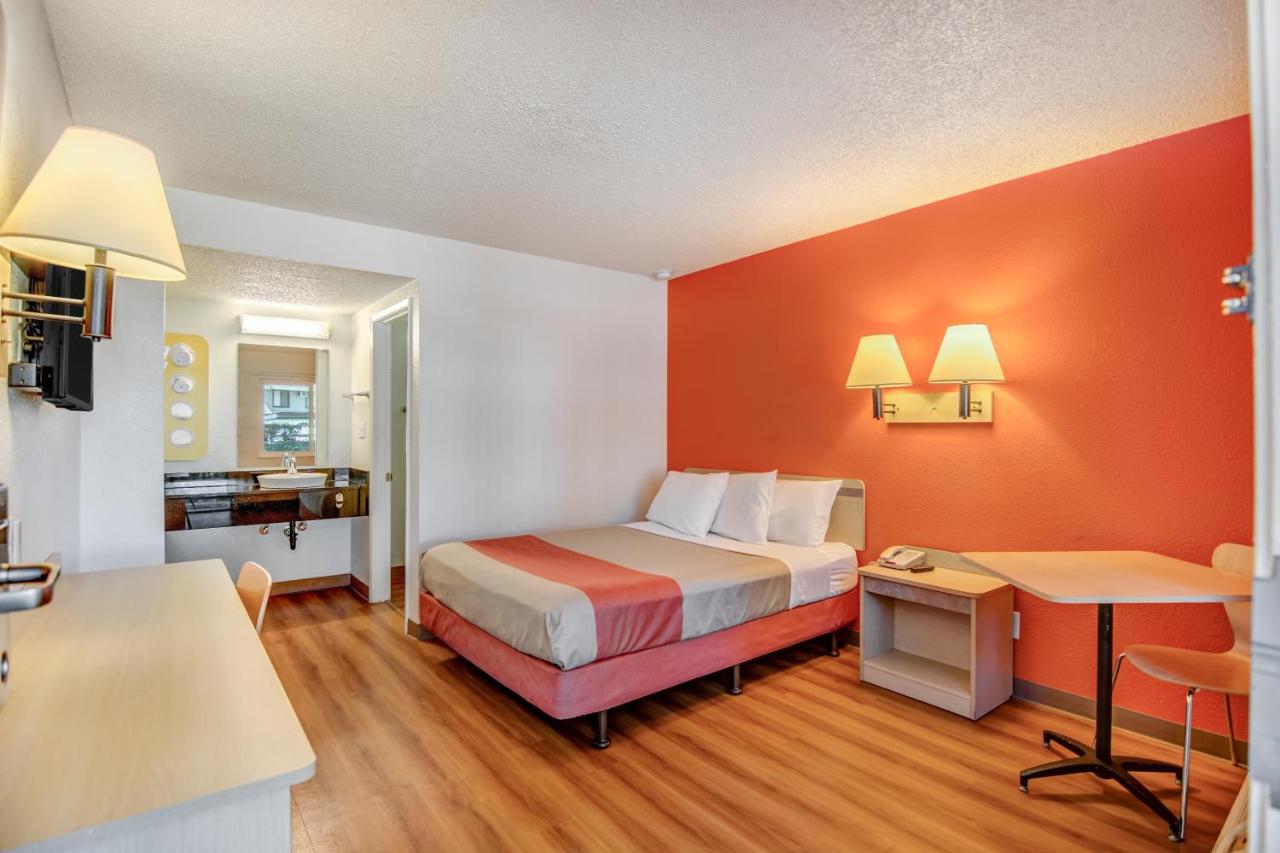 | Motel 6-Stockton, CA - North
