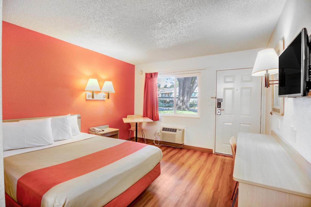 | Motel 6-Stockton, CA - North