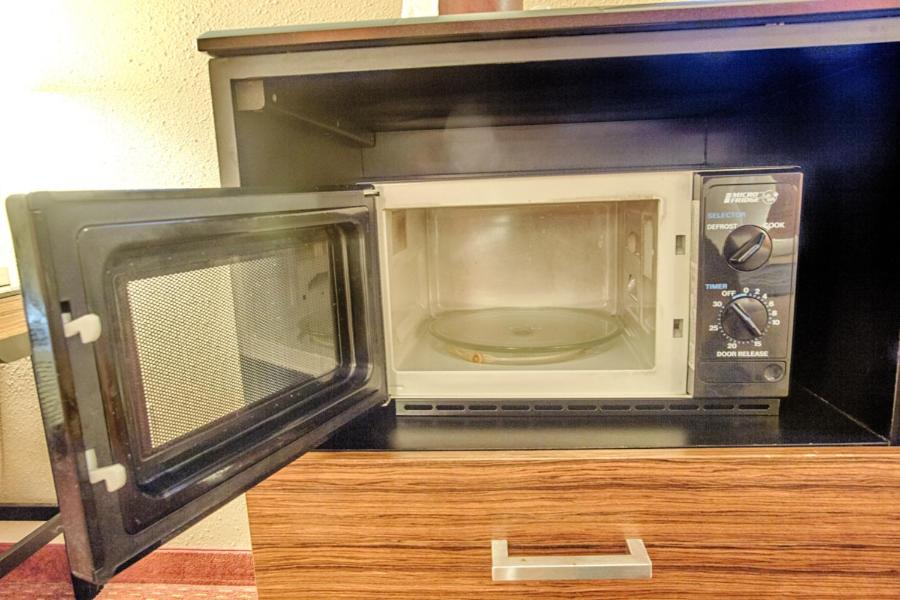 Queen Room - Non-Smoking at Comfort Inn Oxon Hill - National Harbor