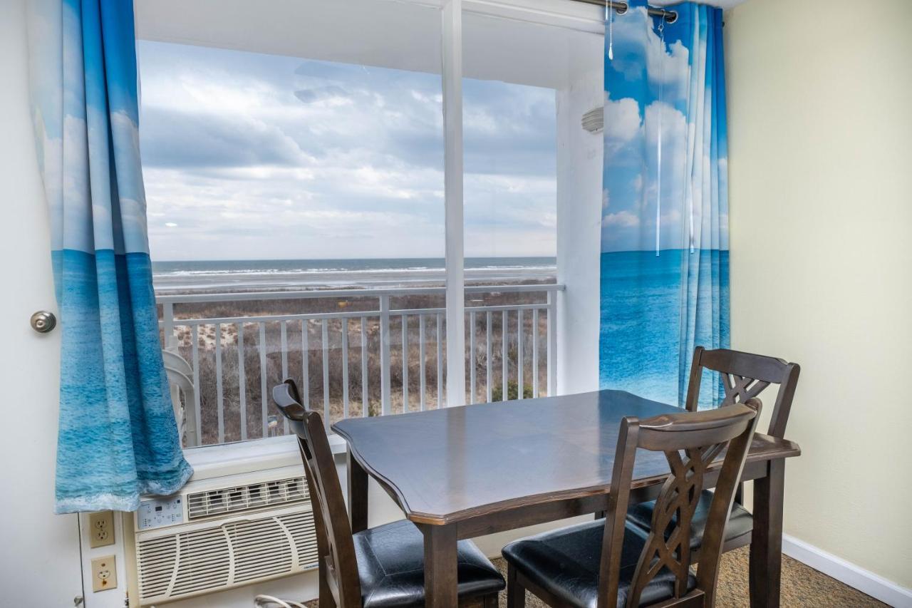 Oceanfront Studio at Nassau Inn Beachfront
