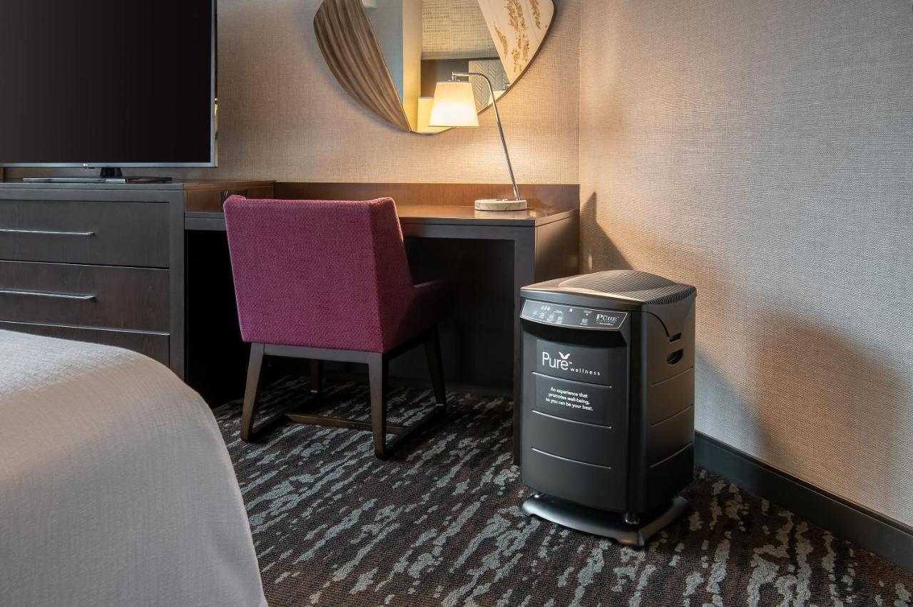 Premium King Suite at Embassy Suites by Hilton Crystal City National Airport