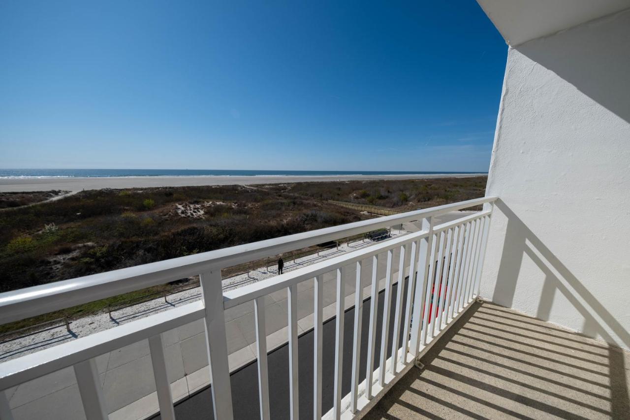 Oceanfront King Studio at Nassau Inn Beachfront
