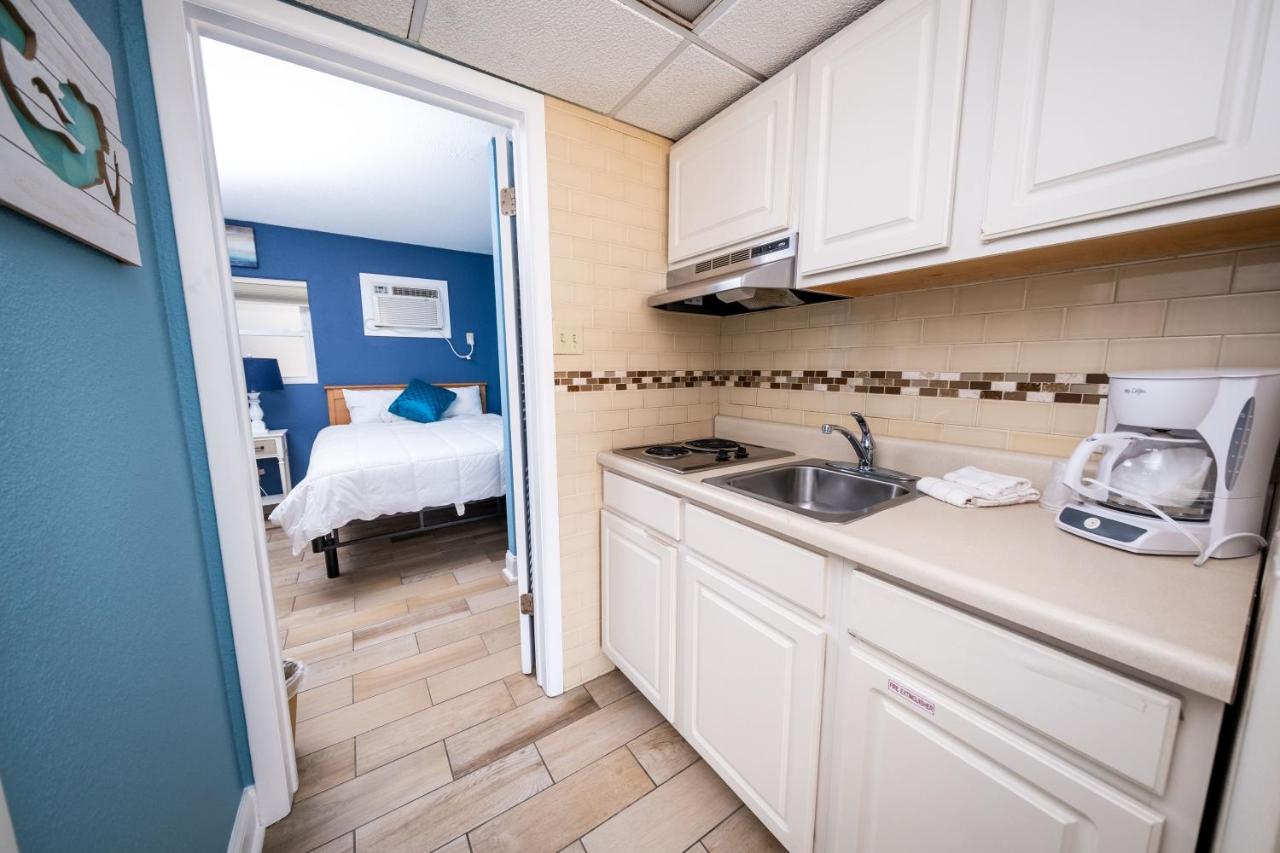Suite with Pool View at Nassau Inn Beachfront