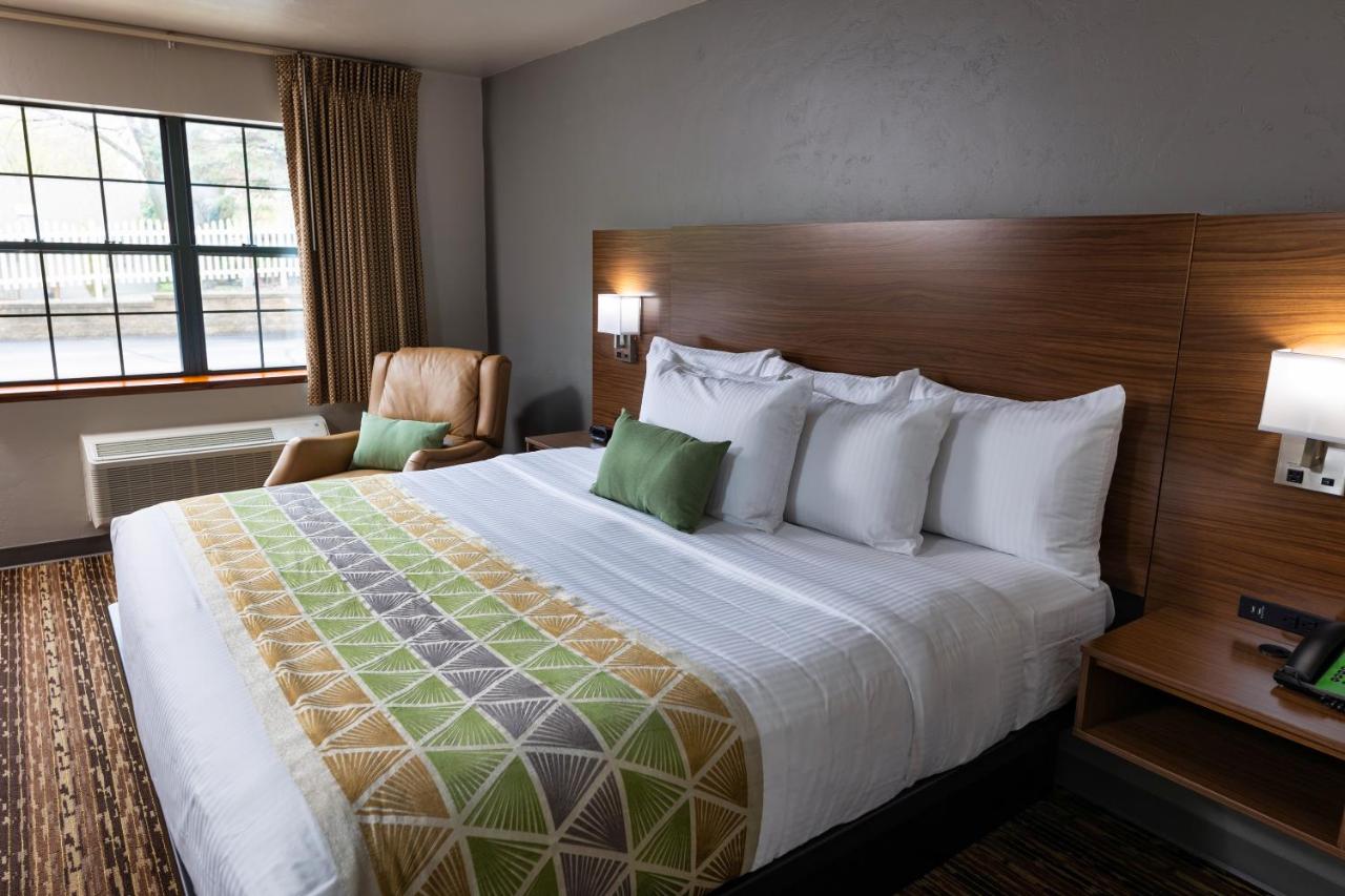 King Room at Extended Stay Airport