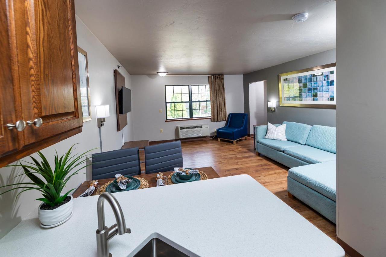 | Extended Stay Airport