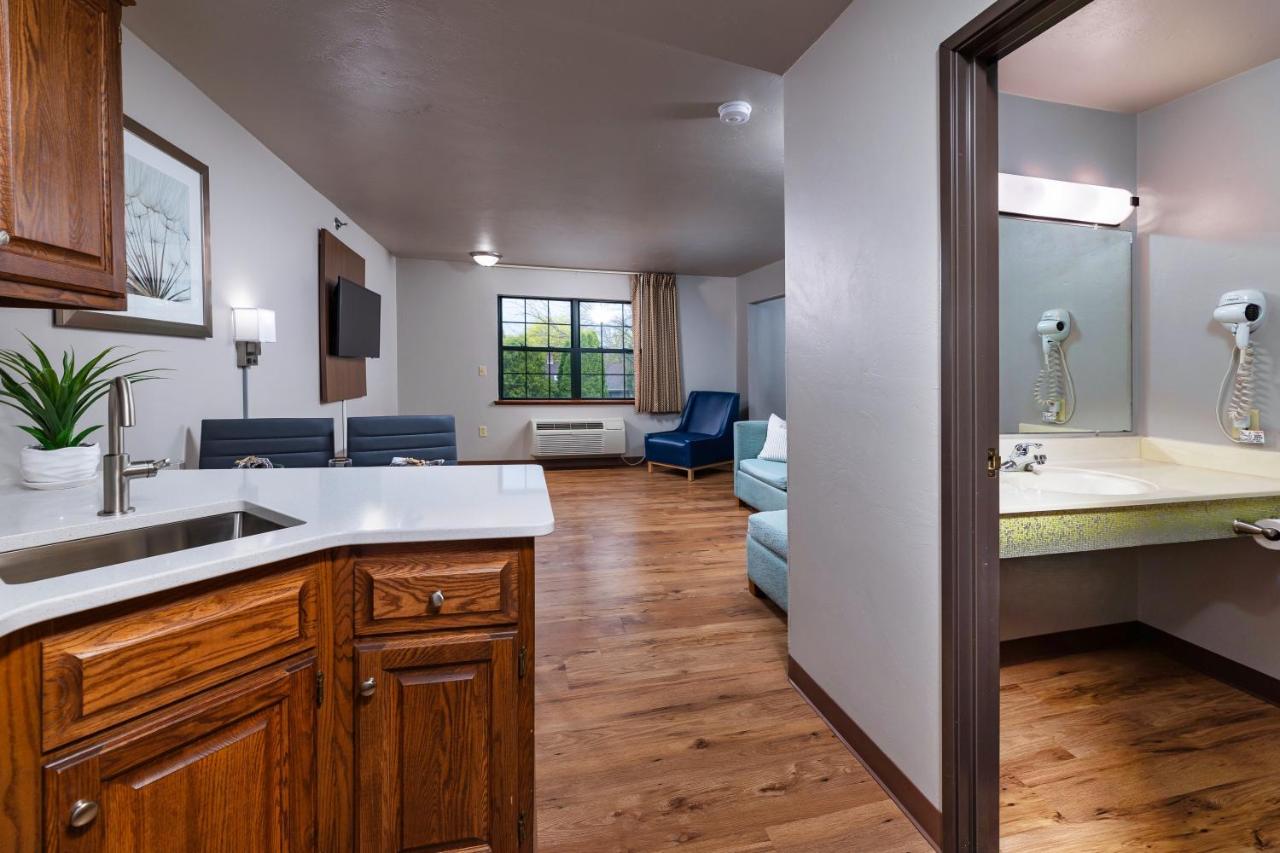| Extended Stay Airport