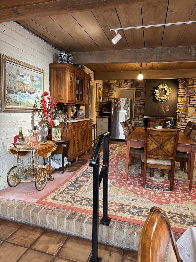 | Carmel Valley Lodge