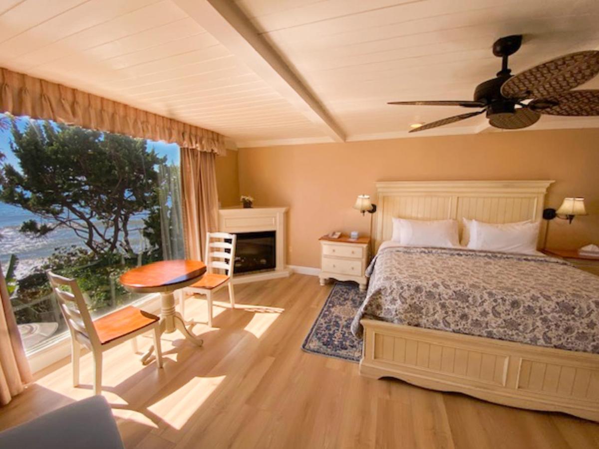 | Cliff House Inn