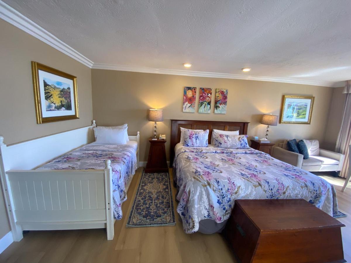 | Cliff House Inn