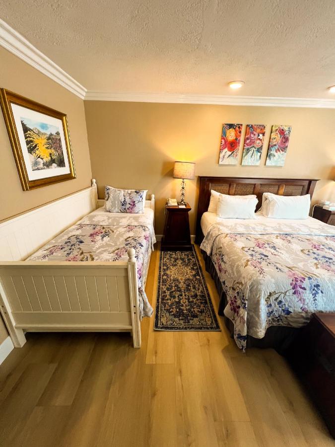 | Cliff House Inn