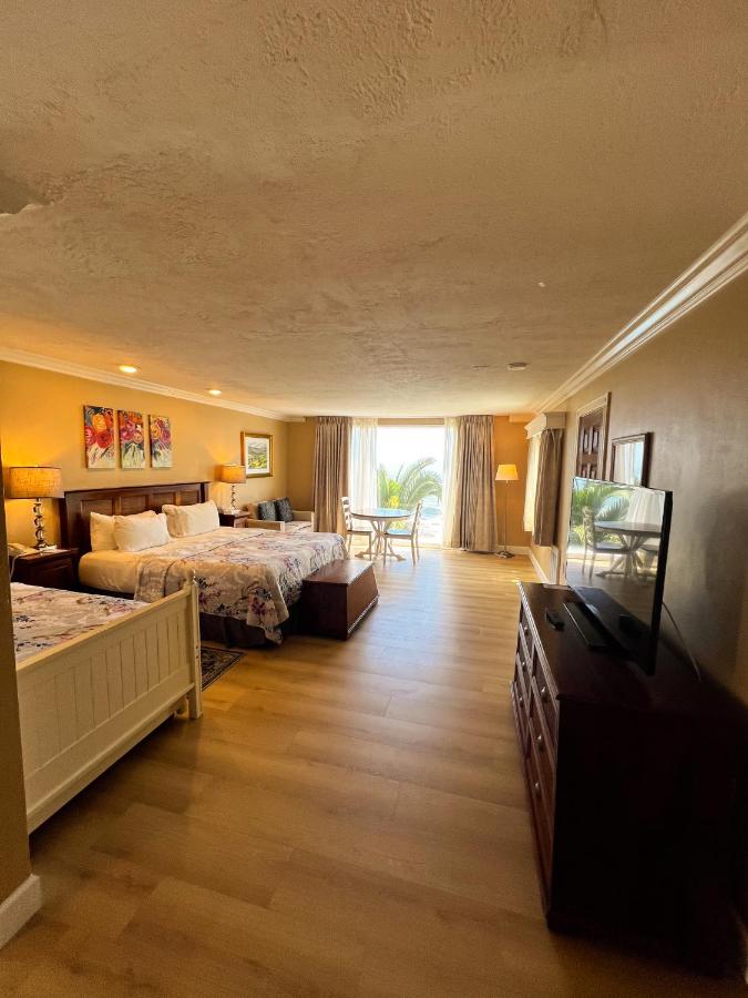 | Cliff House Inn