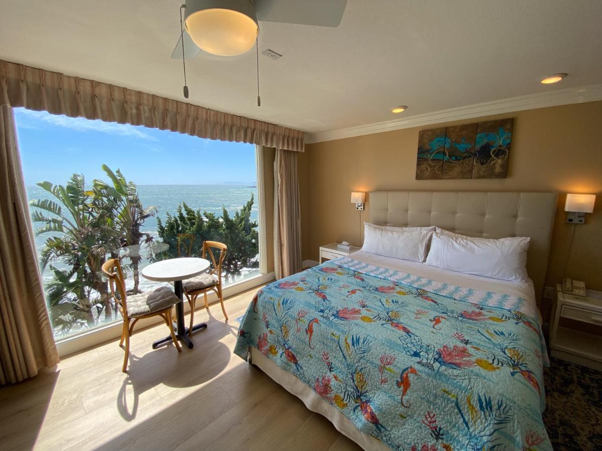 | Cliff House Inn