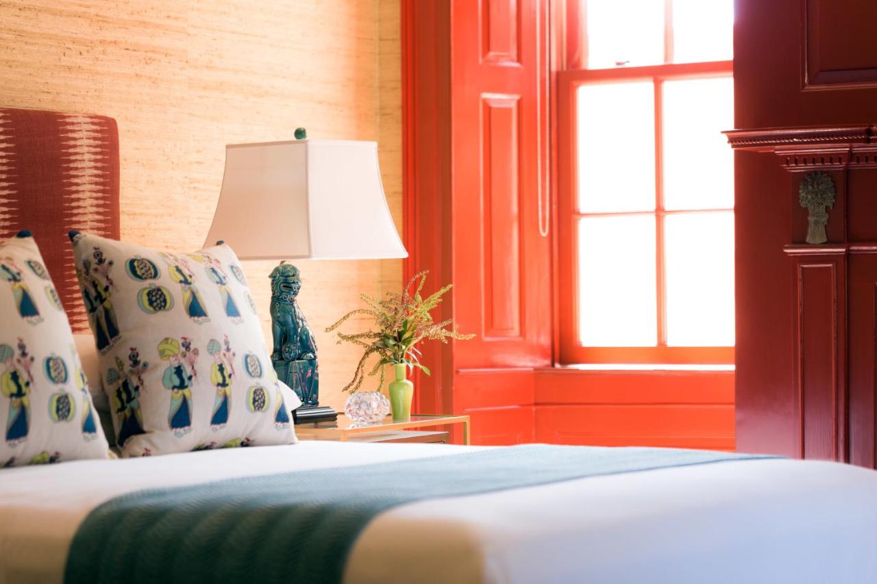 Deluxe Queen Room at The Merchant