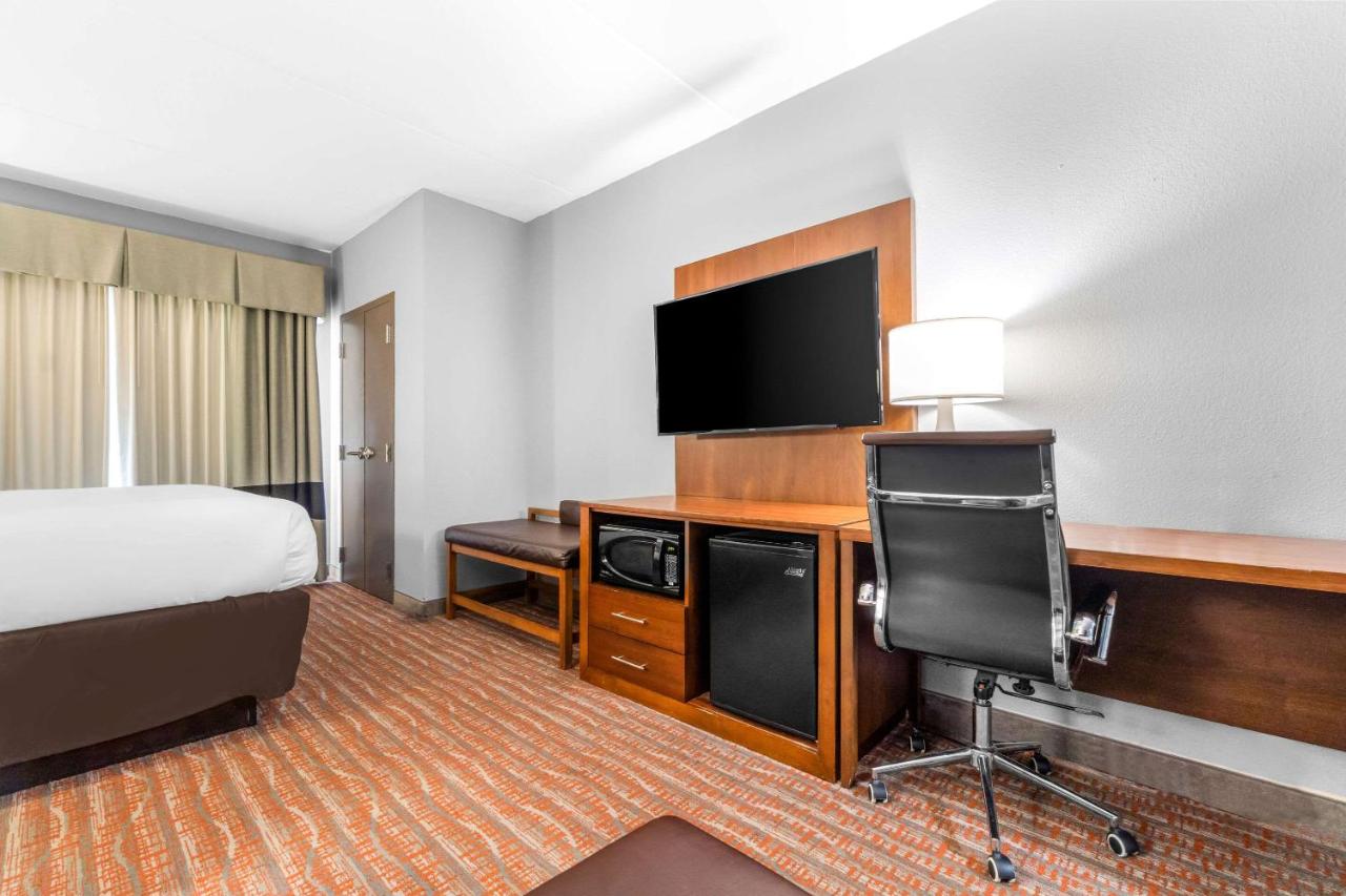 Queen Suite with Two Queen Beds - Non-Smoking at Comfort Suites Jackson I-40