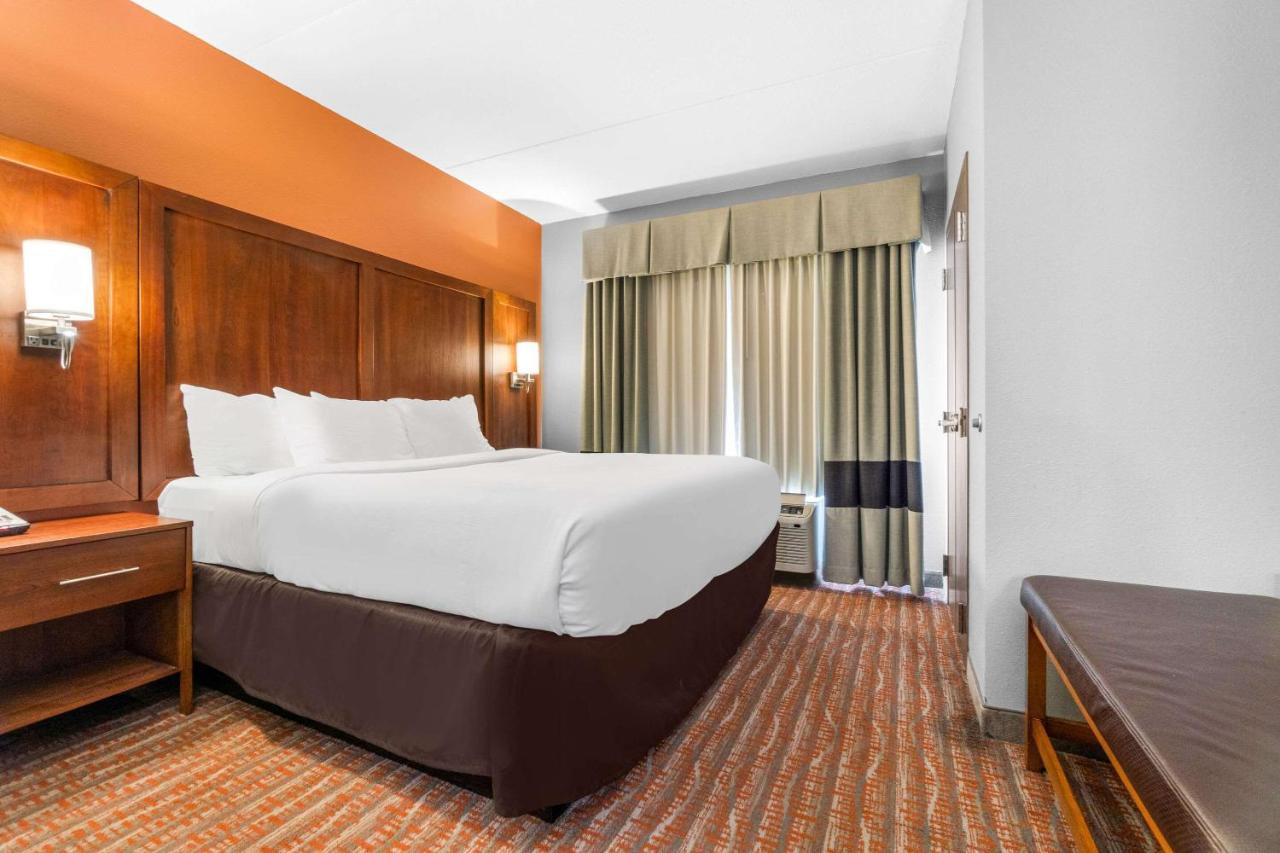 Queen Suite with Two Queen Beds - Non-Smoking at Comfort Suites Jackson I-40