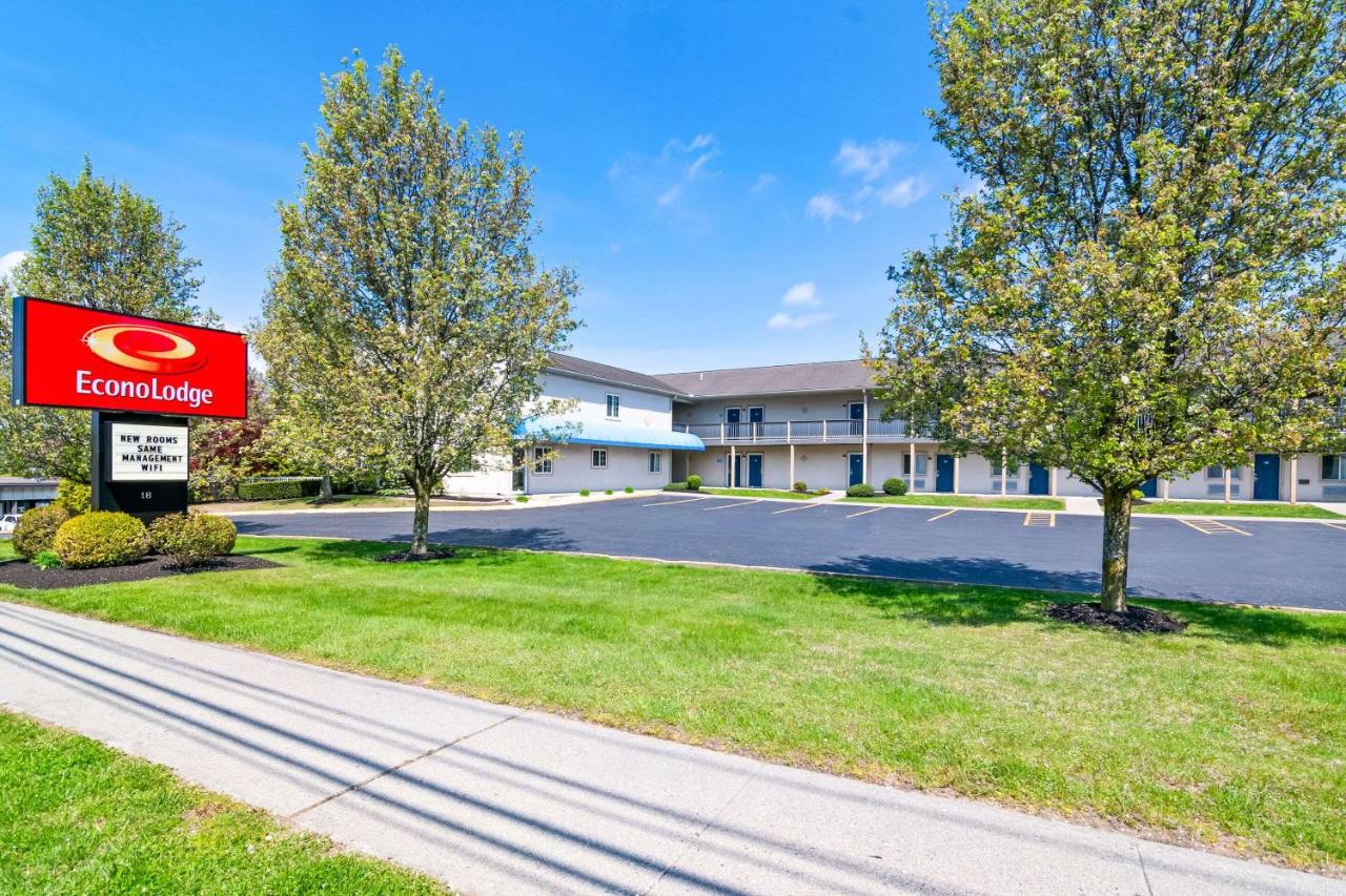 | Days Inn by Wyndham Bethel - Danbury
