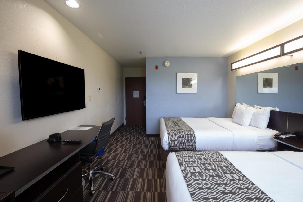 Queen Room with Two Queen Beds - Disability Access/Non-Smoking at Microtel Inn & Suites by Wyndham Waynesburg