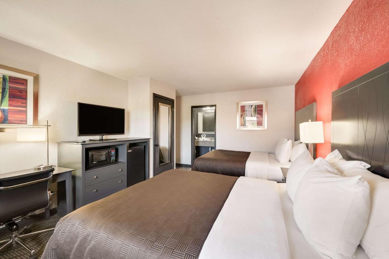 Queen Room with Two Queen Beds - Non-Smoking at Clarion Inn & Suites Russellville I-40