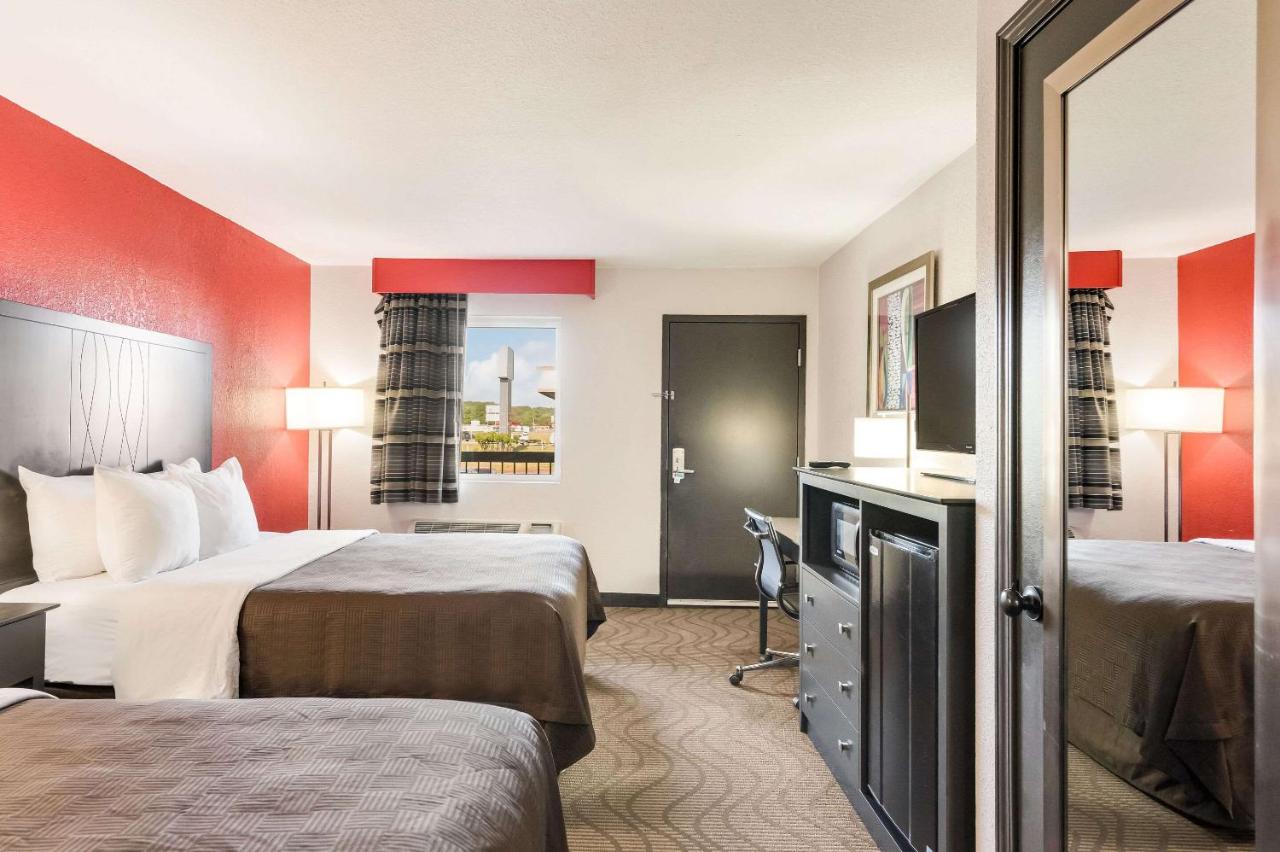 Queen Room with Two Queen Beds - Non-Smoking at Clarion Inn & Suites Russellville I-40