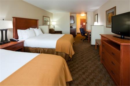  | Holiday Inn Express and Suites Mason City