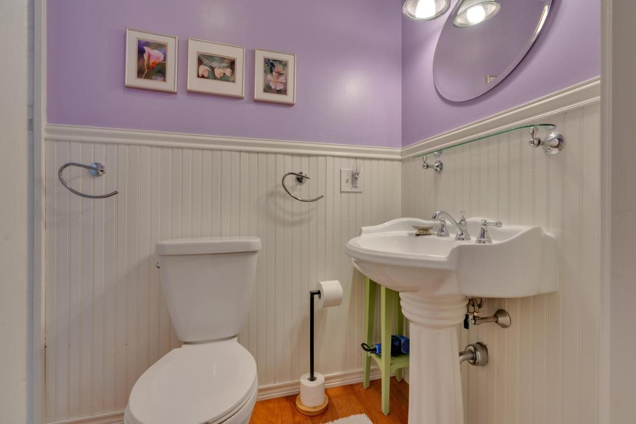 | James Place Inn Bed and Breakfast